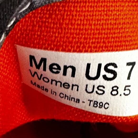 Vans Off the Wall Sneakers ASPCA Cat Pattern Lace Up Low Top Womens 8.5 - Mens 7 - Picture 4 of 10